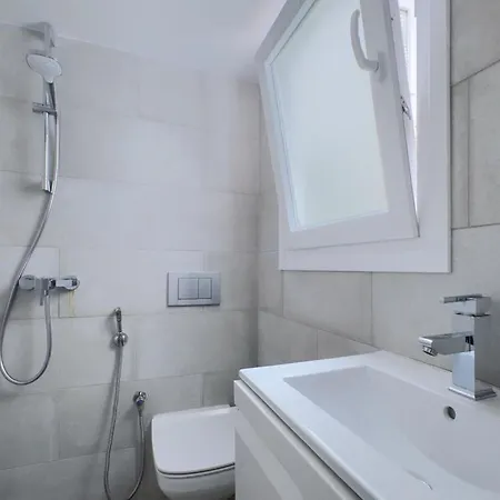 Stylish House In 5 Star Location Few Steps From Butibamba