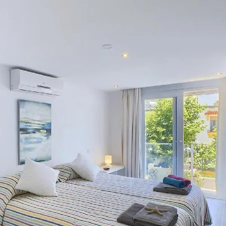別荘 Stylish House In 5 Star Location Few Steps From Butibamba